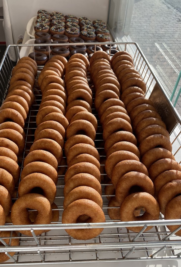 Donut House Lade Arena · Bilder 8